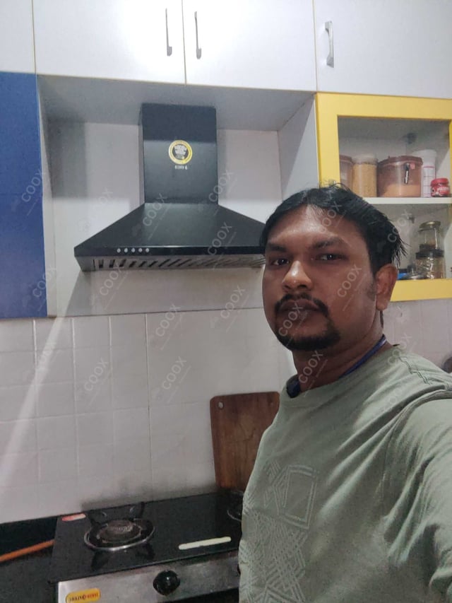 Chef from COOX at bookings. Professional cooks chefs at home