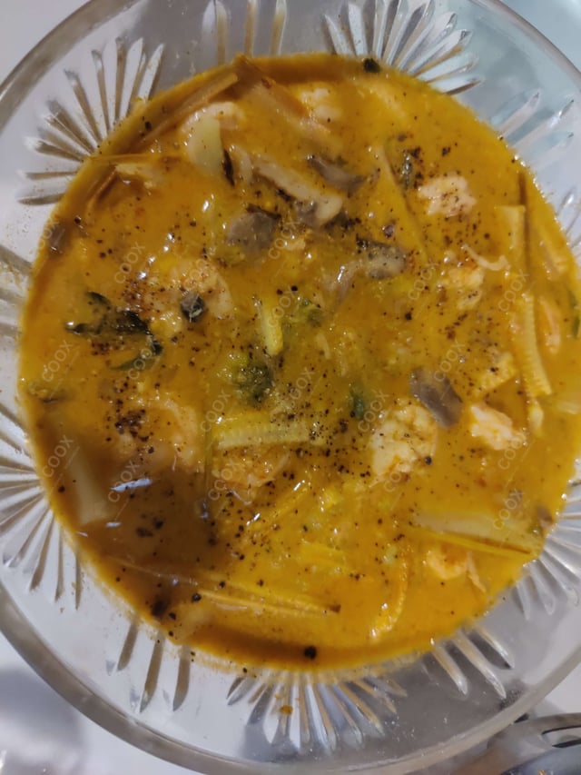 Delicious Red Thai Prawn Curry prepared by COOX