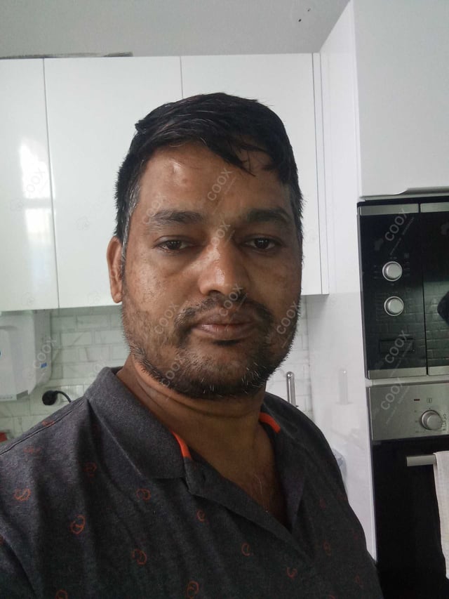 Chef from COOX at bookings. Professional cooks chefs at home