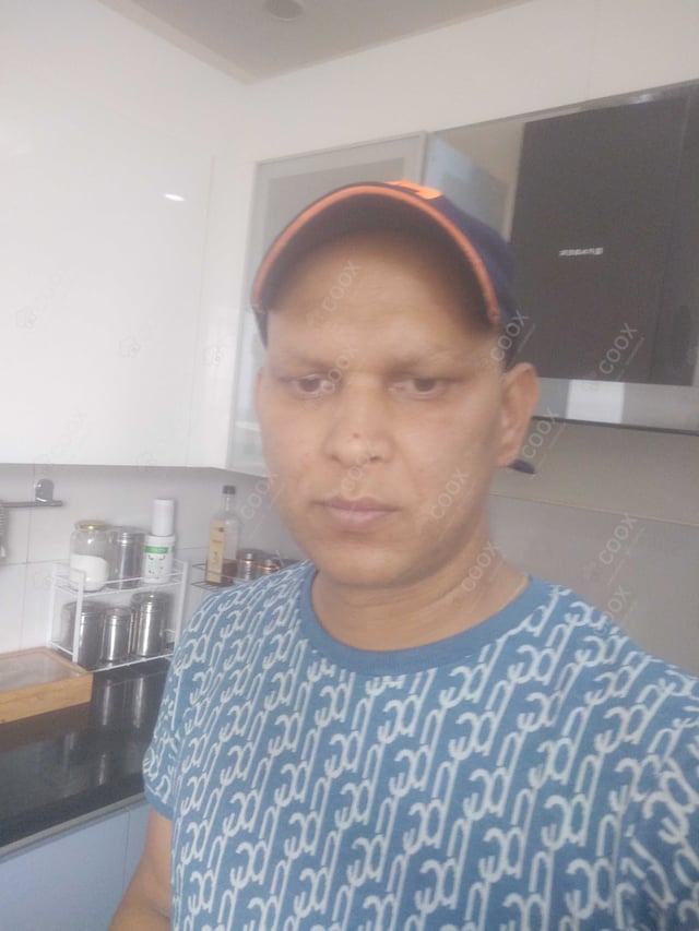 Chef from COOX at bookings. Professional cooks chefs at home