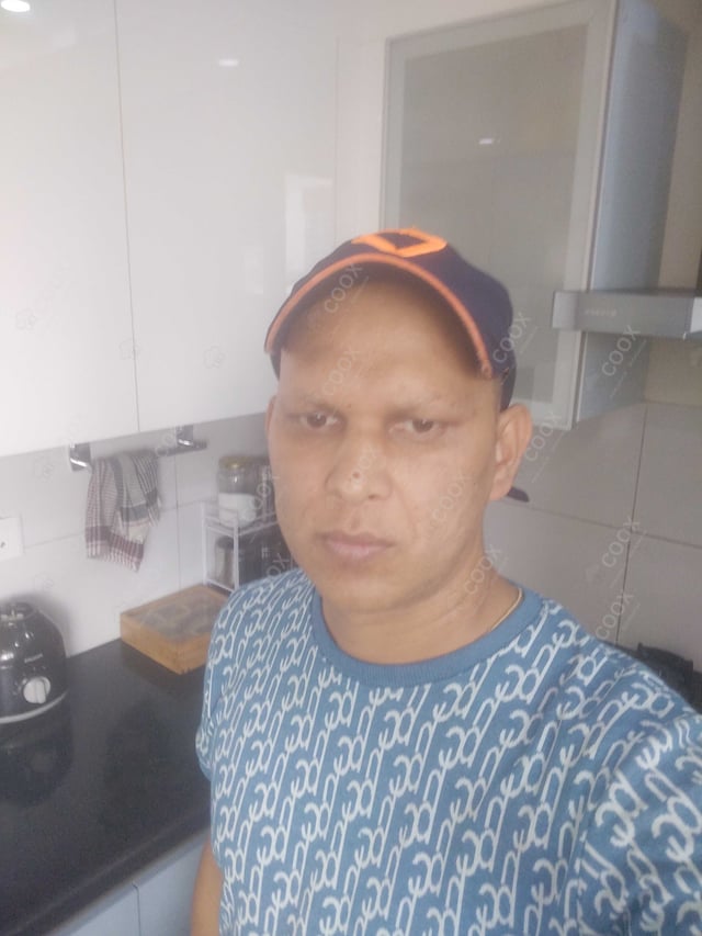 Chef from COOX at bookings. Professional cooks chefs at home