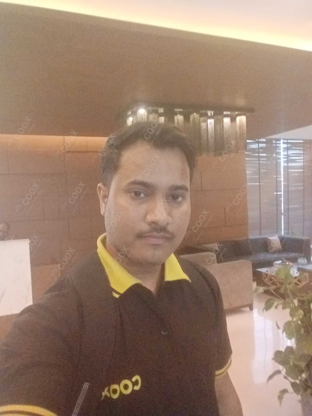 Chef from COOX at bookings. Professional cooks chefs at home