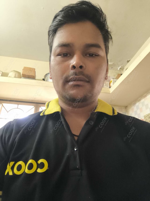 Chef from COOX at bookings. Professional cooks chefs at home