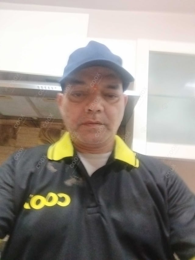 Chef from COOX at bookings. Professional cooks chefs at home