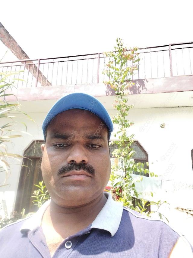 Chef from COOX at bookings. Professional cooks chefs at home