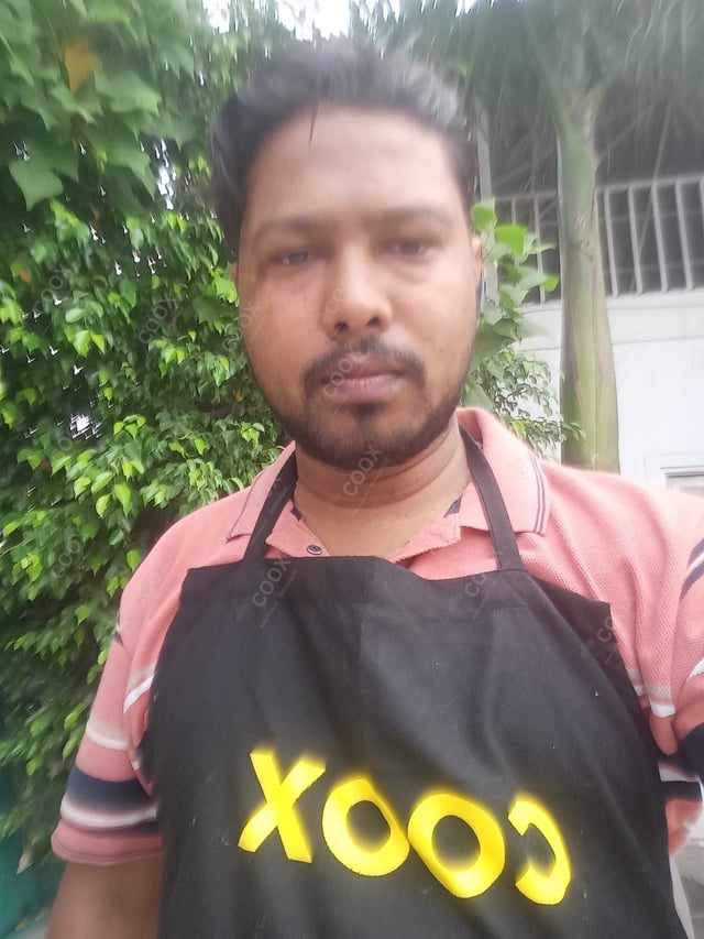 Chef from COOX at bookings. Professional cooks chefs at home