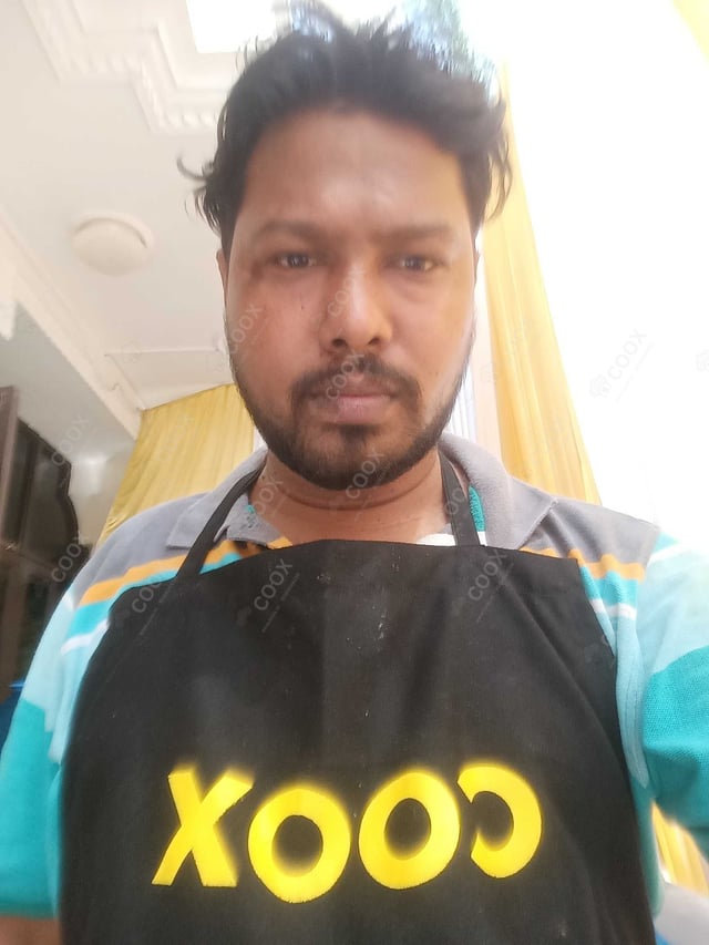 Chef from COOX at bookings. Professional cooks chefs at home