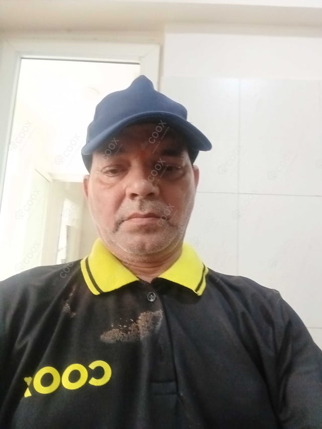 Chef from COOX at bookings. Professional cooks chefs at home