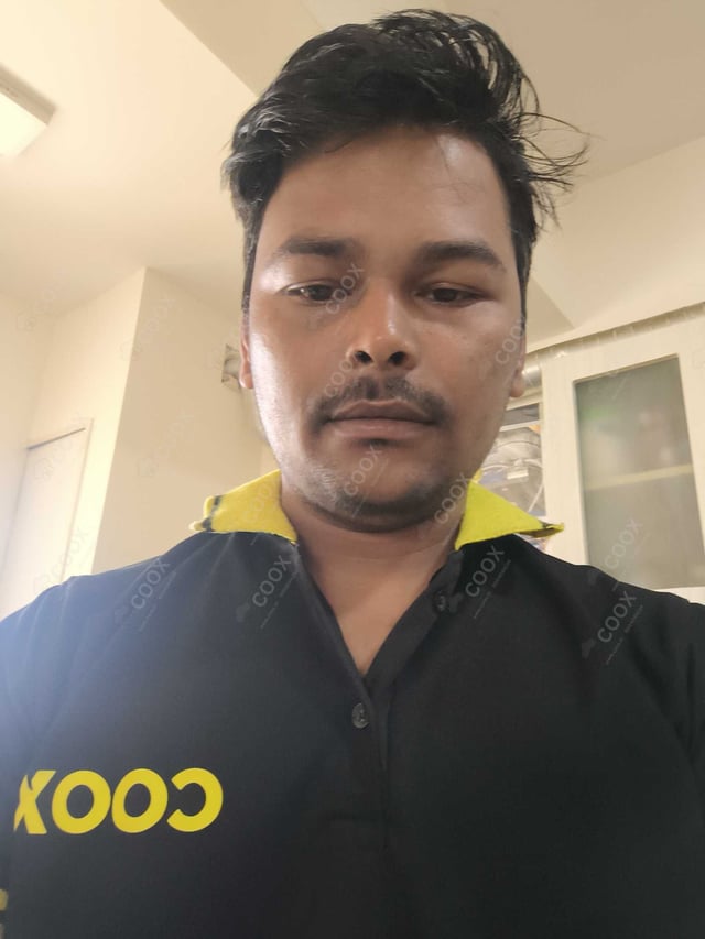 Chef from COOX at bookings. Professional cooks chefs at home