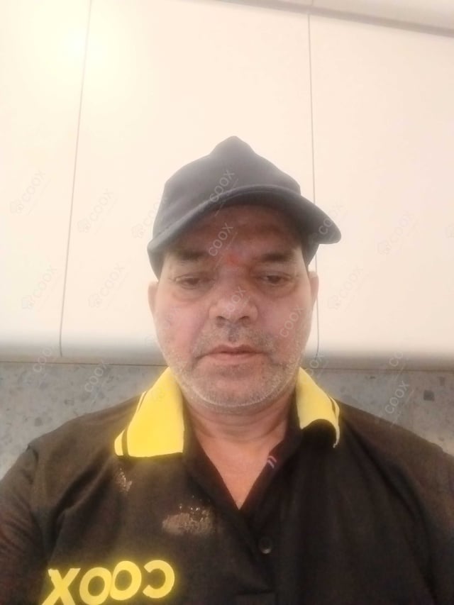 Chef from COOX at bookings. Professional cooks chefs at home