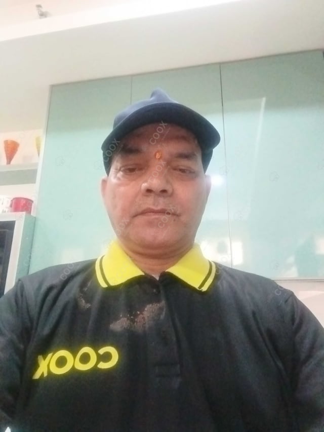 Chef from COOX at bookings. Professional cooks chefs at home