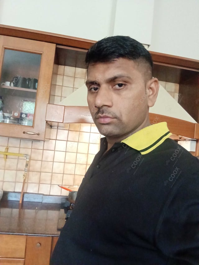 Chef from COOX at bookings. Professional cooks chefs at home