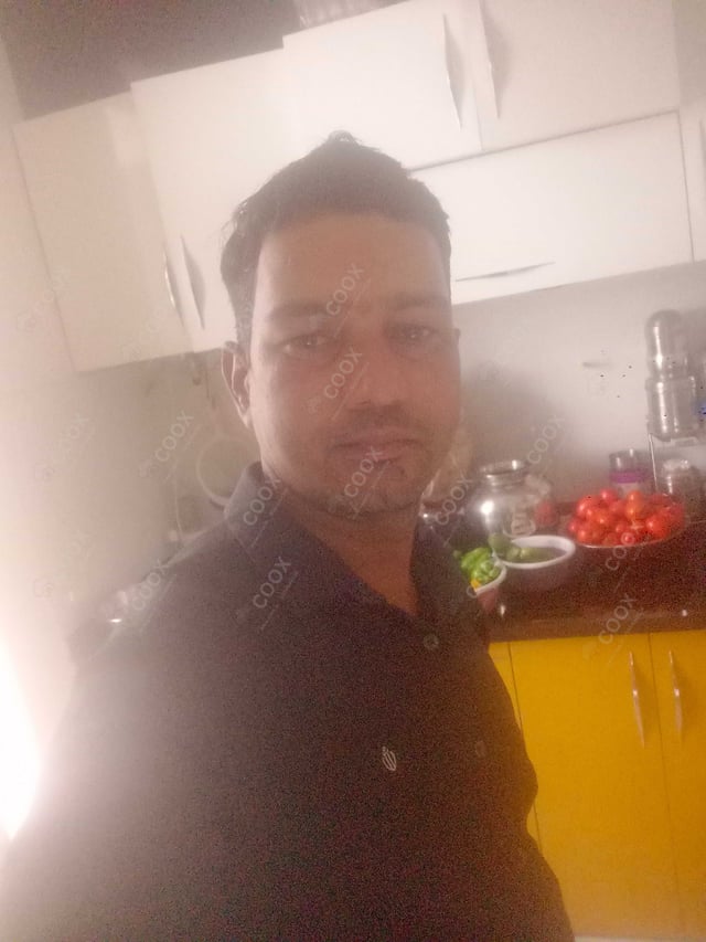 Chef from COOX at bookings. Professional cooks chefs at home