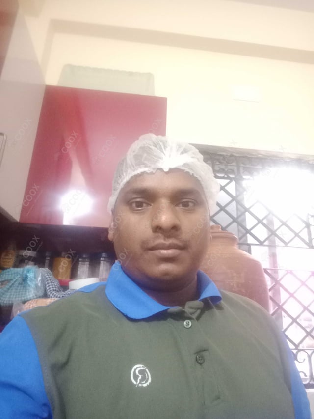 Chef from COOX at bookings. Professional cooks chefs at home