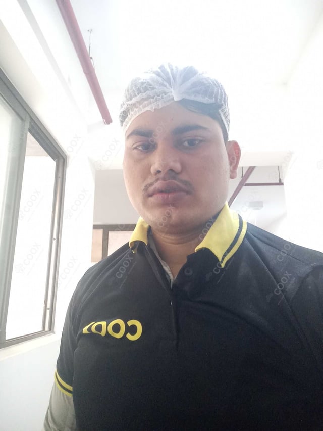 Chef from COOX at bookings. Professional cooks chefs at home