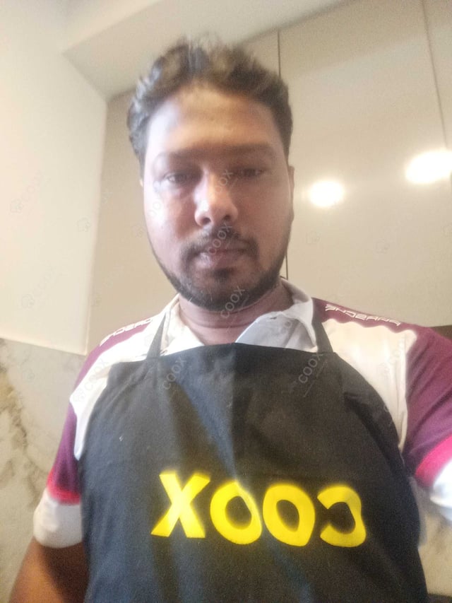 Chef from COOX at bookings. Professional cooks chefs at home
