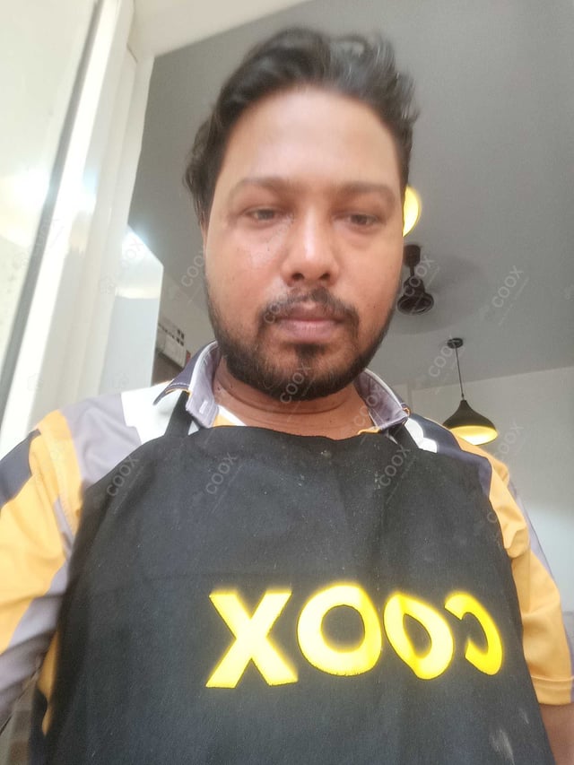 Chef from COOX at bookings. Professional cooks chefs at home