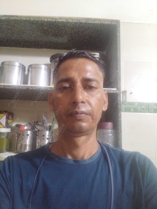 Chef from COOX at bookings. Professional cooks chefs at home