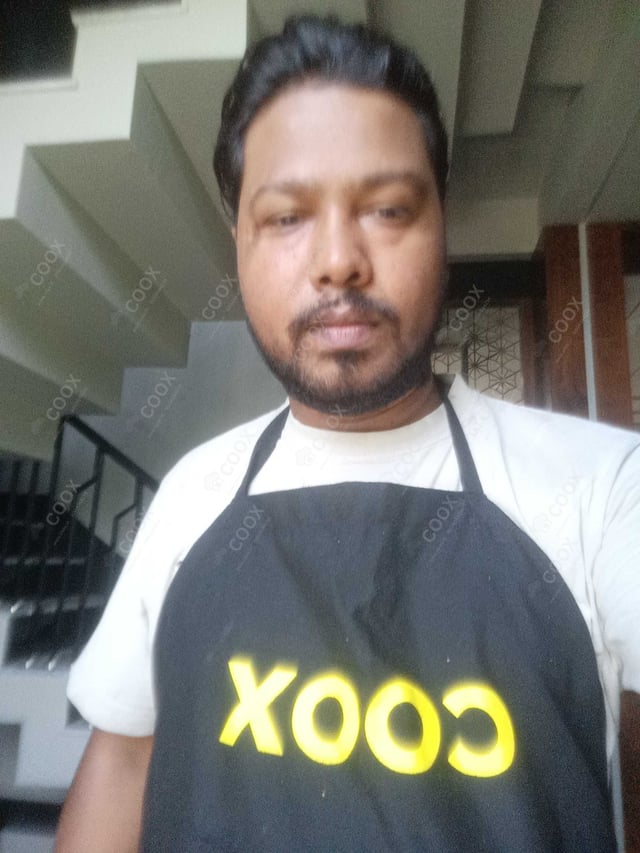 Chef from COOX at bookings. Professional cooks chefs at home