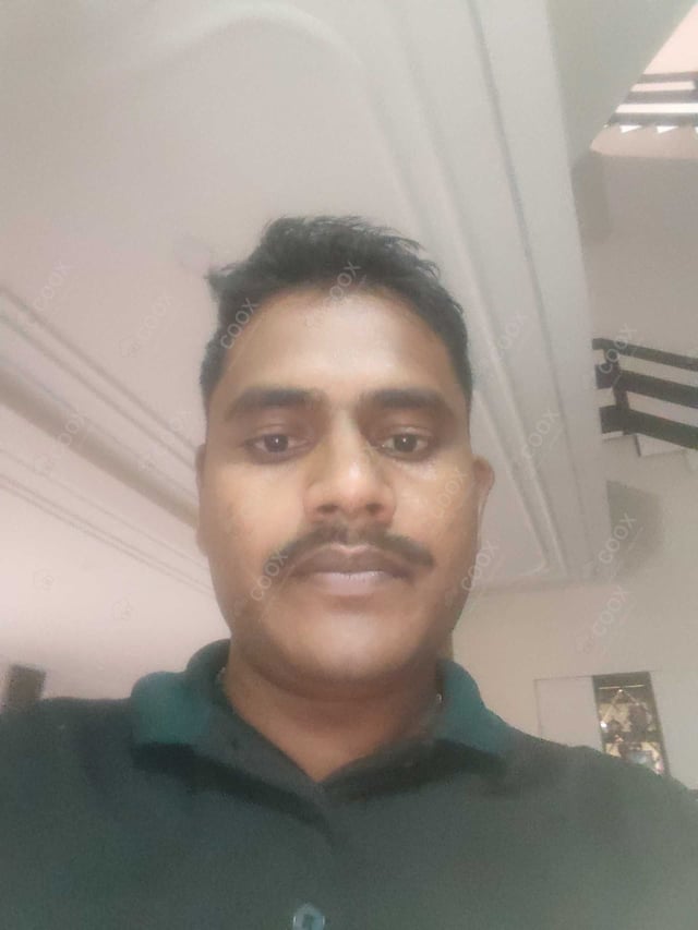 Chef from COOX at bookings. Professional cooks chefs at home