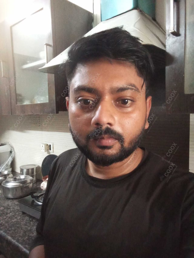 Chef from COOX at bookings. Professional cooks chefs at home