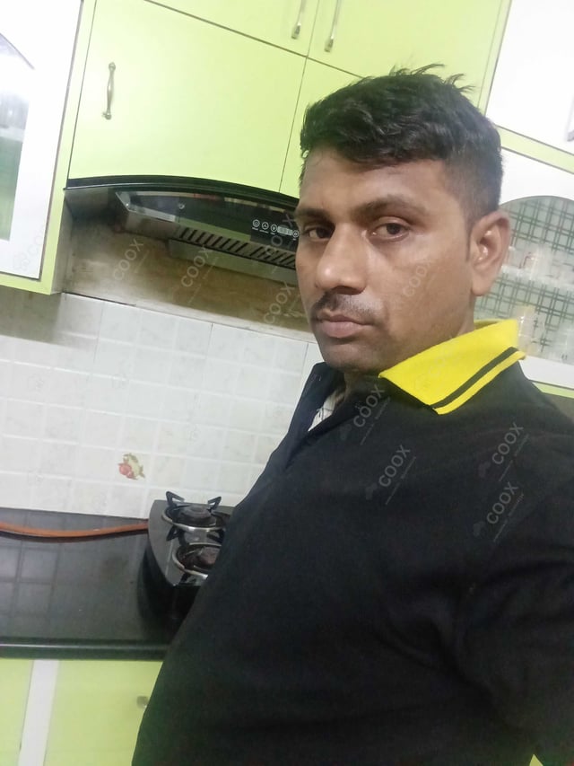 Chef from COOX at bookings. Professional cooks chefs at home