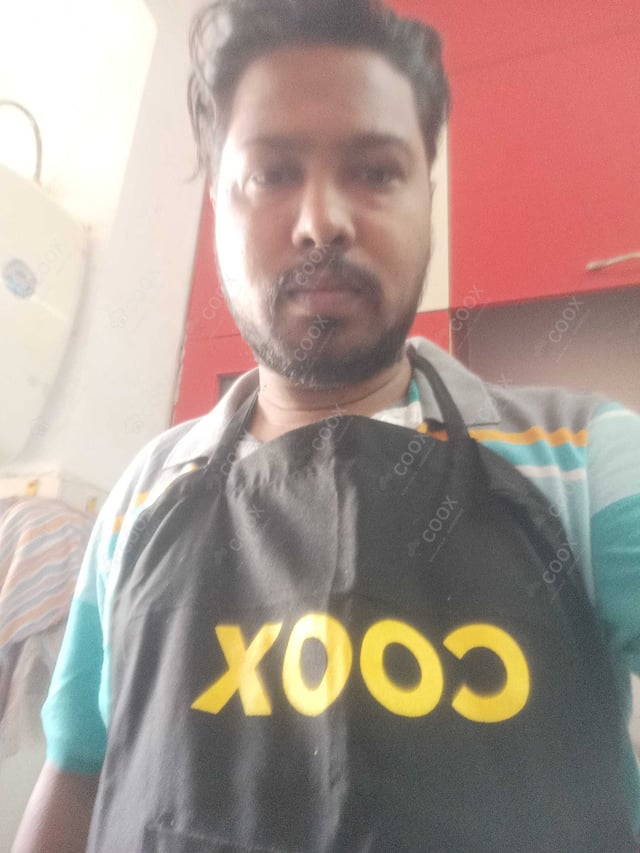 Chef from COOX at bookings. Professional cooks chefs at home