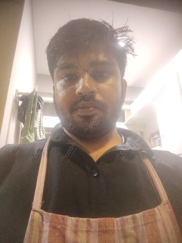 Chef from COOX at bookings. Professional cooks chefs at home