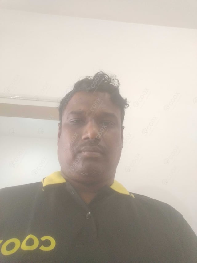 Chef from COOX at bookings. Professional cooks chefs at home