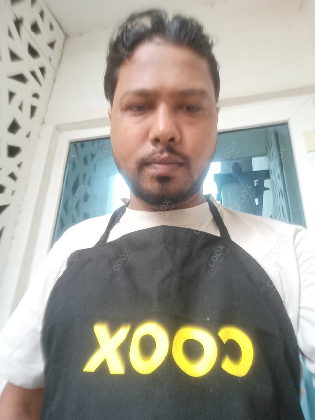Chef from COOX at bookings. Professional cooks chefs at home