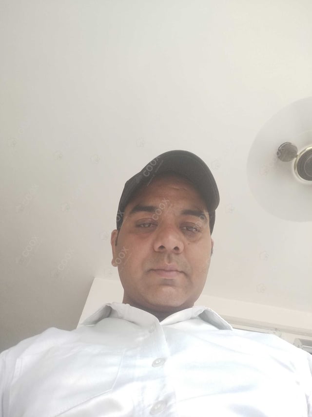 Chef from COOX at bookings. Professional cooks chefs at home