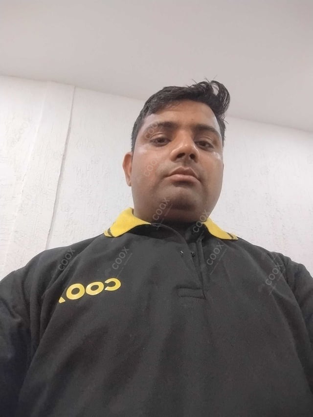 Chef from COOX at bookings. Professional cooks chefs at home