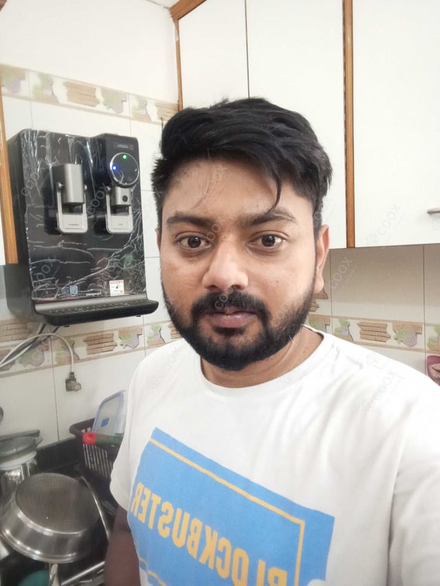 Chef from COOX at bookings. Professional cooks chefs at home