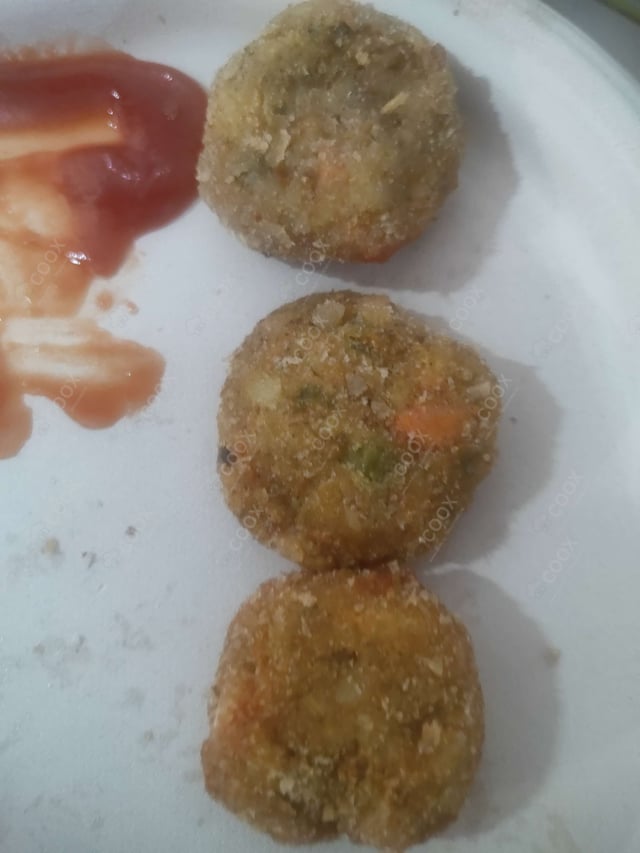 Delicious Veg Cutlets prepared by COOX