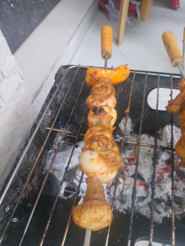 Delicious Paneer Shashlik prepared by COOX