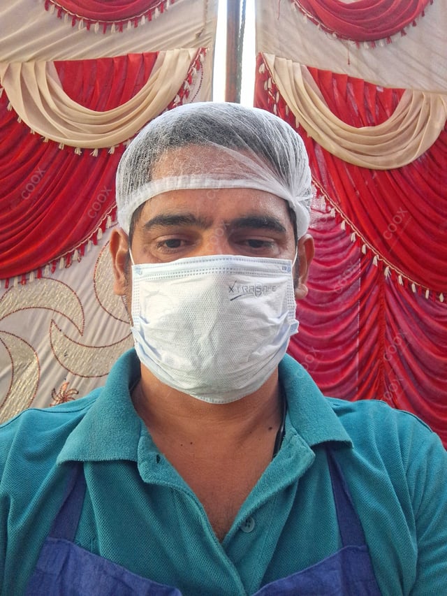 Chef from COOX at bookings. Professional cooks chefs at home