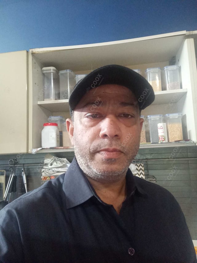 Chef from COOX at bookings. Professional cooks chefs at home