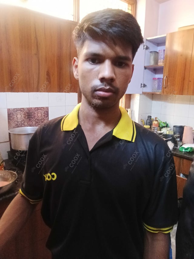 Chef from COOX at bookings. Professional cooks chefs at home