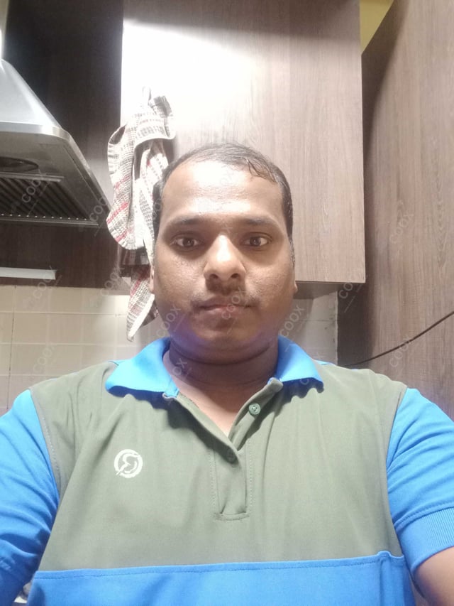 Chef from COOX at bookings. Professional cooks chefs at home