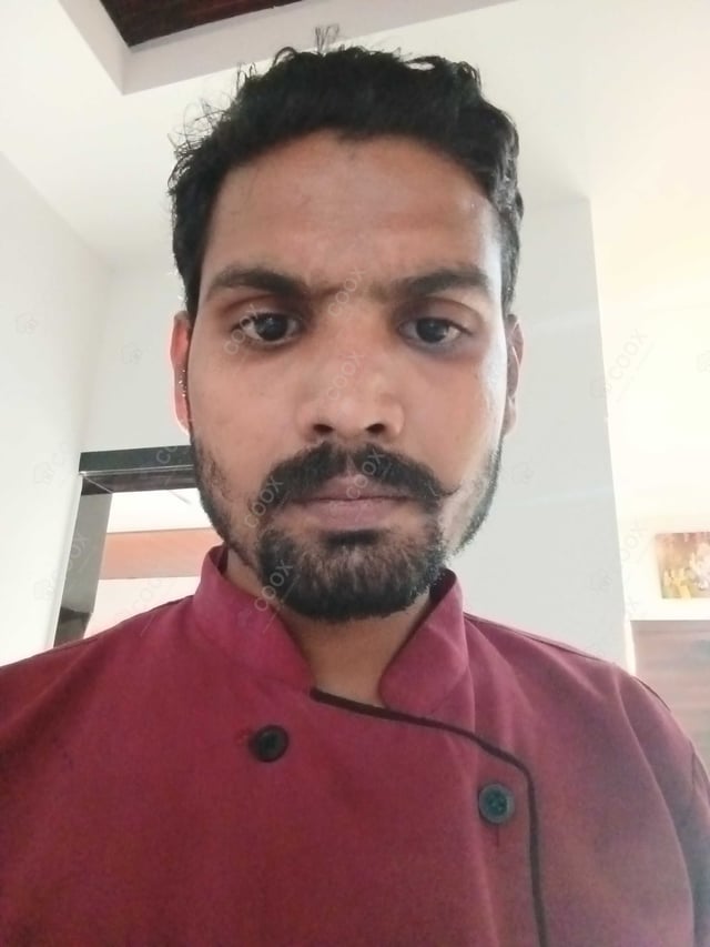 Chef from COOX at bookings. Professional cooks chefs at home