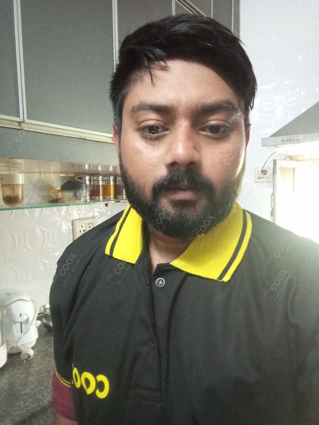 Chef from COOX at bookings. Professional cooks chefs at home