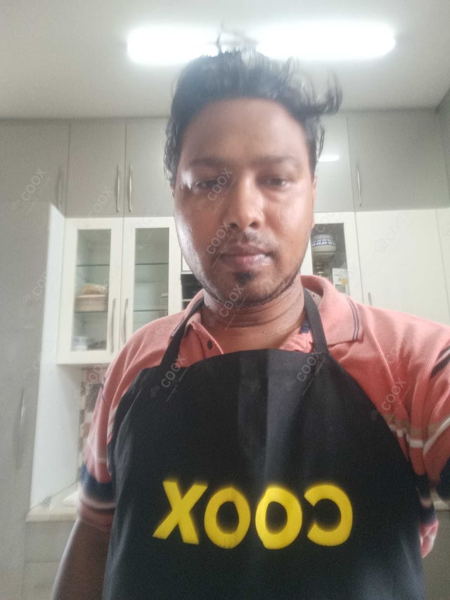 Chef from COOX at bookings. Professional cooks chefs at home
