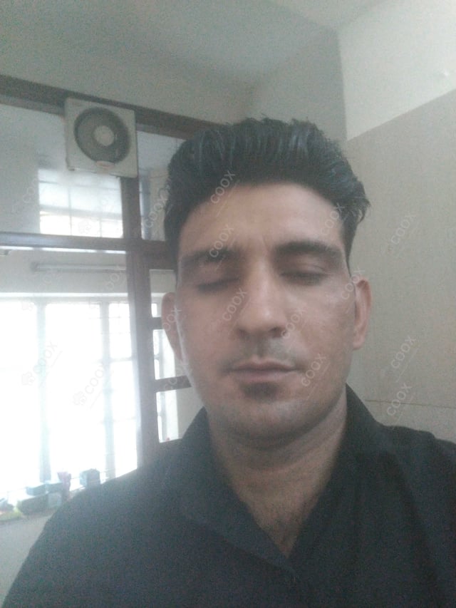 Chef from COOX at bookings. Professional cooks chefs at home