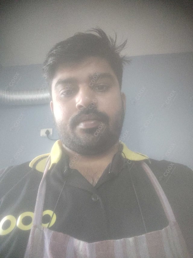 Chef from COOX at bookings. Professional cooks chefs at home