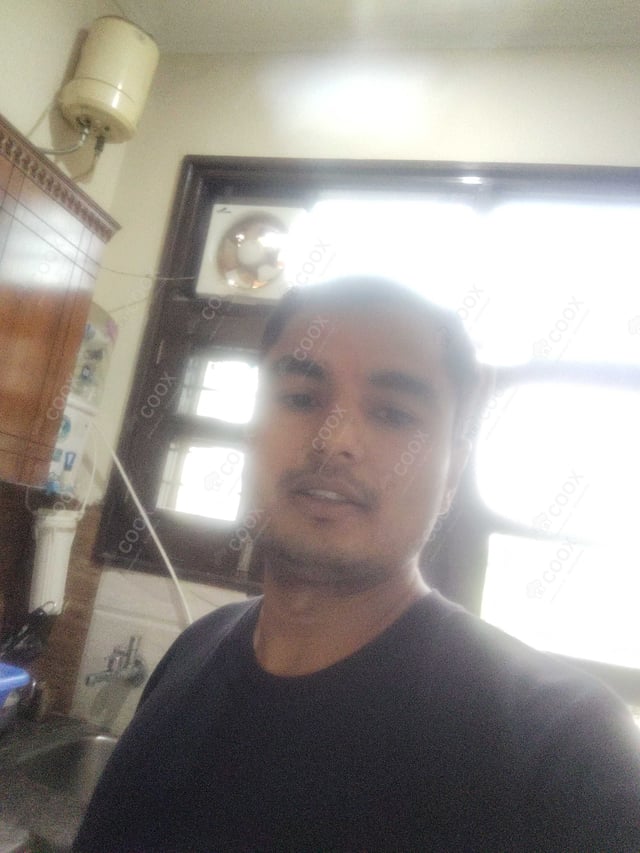 Chef from COOX at bookings. Professional cooks chefs at home