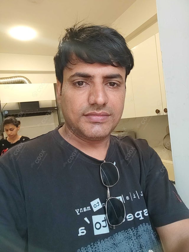 Chef from COOX at bookings. Professional cooks chefs at home