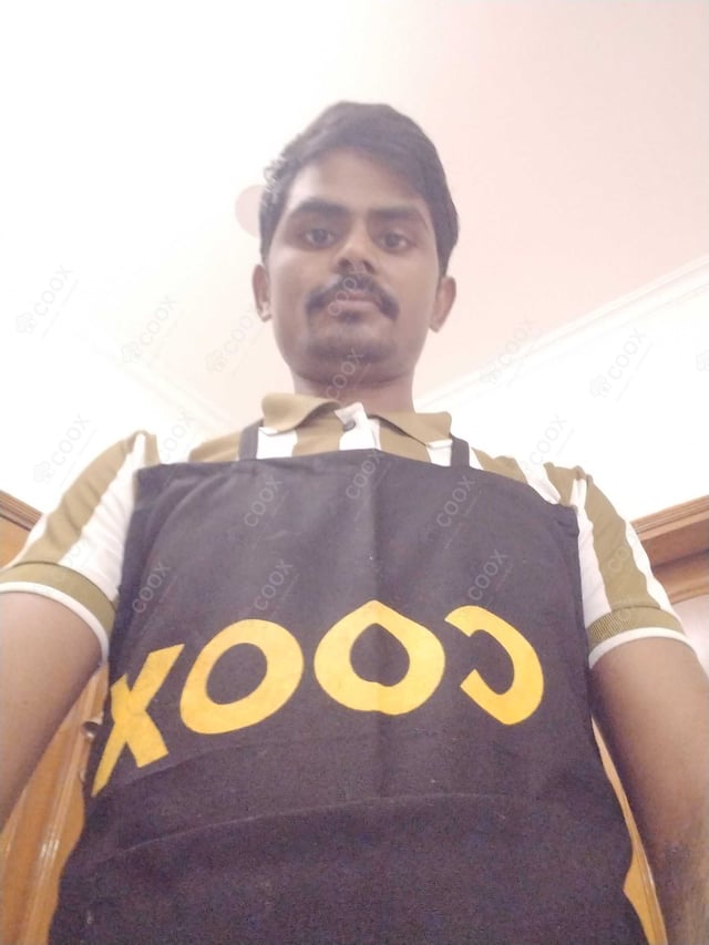 Chef from COOX at bookings. Professional cooks chefs at home