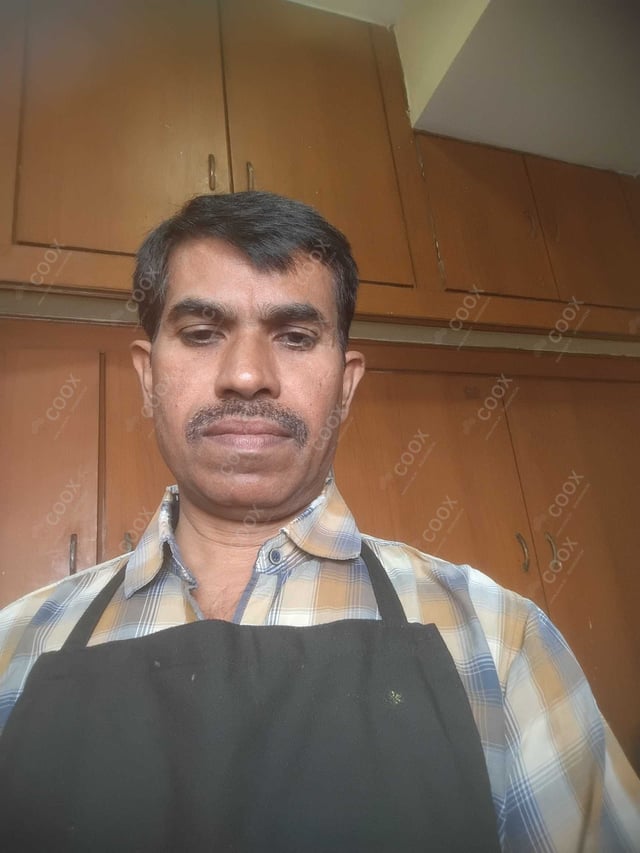 Chef from COOX at bookings. Professional cooks chefs at home