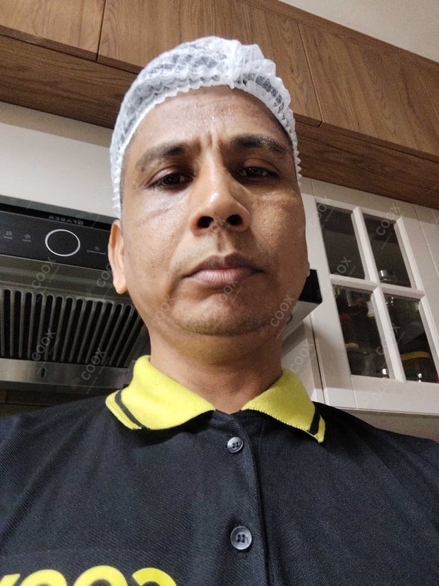 Chef from COOX at bookings. Professional cooks chefs at home