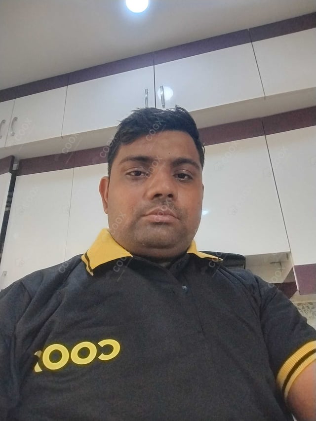 Chef from COOX at bookings. Professional cooks chefs at home